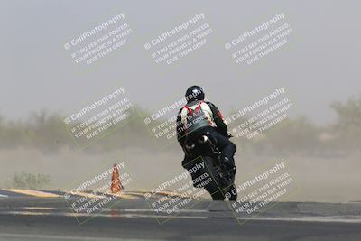 media/Mar-28-2022-Superbike Trackdays (Mon) [[b8603d0f67]]/Open Track Time/Turn 16/